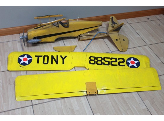 Large Scale Remote Controlled Air Plane For PARTS ONLY