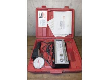 Sun Dwell Tachometer Model 7601 With Carry Case - Case Damaged