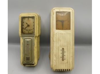 Vintage Thermostat / Clock Pair - Sampshell Plastic / Honeywell Metal