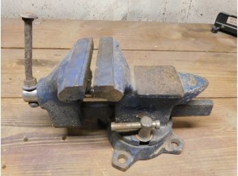 Cast Iron Bench Vise - 4 INCH