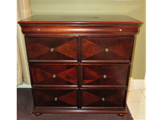 The Bombay Company Chest Of Drawers - 4-drawer Dresser