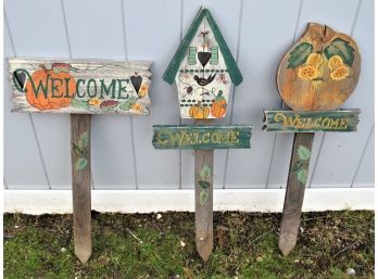 Outdoor Decorative 'welcome' Stakes - Set Of 3