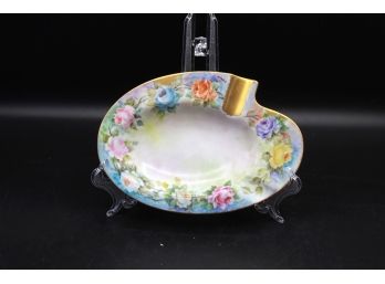 Floral Ashtray W/ Oyster Pearl Finish On Bottom