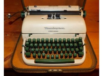 Vintage Remington Typewriter W/ Case