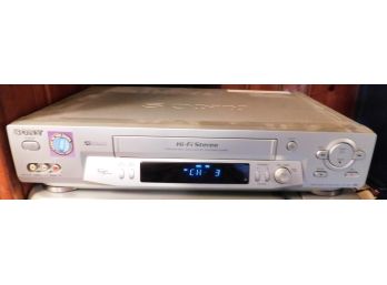 Sony - Video Cassette Recorder  - Model# SLV -N81 Serial Number 0633766 - Tested
