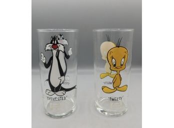 Vintage 1973 Looney Tunes Collectible Glasses-set Of Two