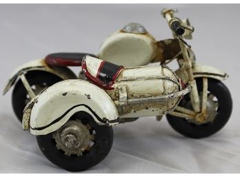Vintage White Toy Motorcycle With Side Car 4.5' X 3.5' (102)