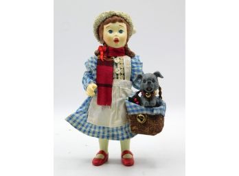 Santa's World The Wizard Of Oz Hand Crafted Dorothy 'cHRISTMAS CAROLLER'
