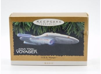 Hallmark Keepsake Ornament Star Trek Voyager 'U.S.S. Voyager' Light Up Ornament