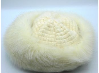 Womans Fox Fur Hat W/ Storage Box Made In ITALY