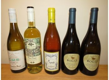 White Wines - Assorted Set Of Chardonnay, Pinot Grigio, Sauvignon Blanc - Qty. 5 - New