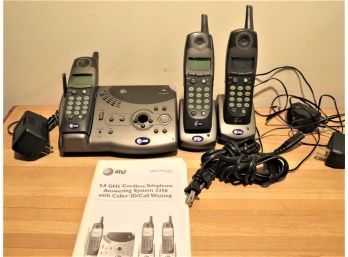 AT & T  5.8 GHZ Cordless Telephone Answering System 3 Handsets, Home Base & Booklet