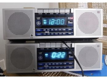 G.E Stereo Fm/am Clock Radio - Cassette Recorder - Set Of 2