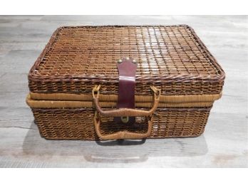 Rattan Wicker Weave Picnic Basket With Handle