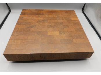 Atapco Siamese Hand-crafted Teak Wood Footed Cutting Board