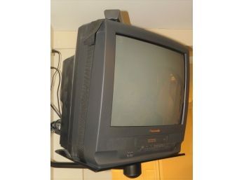 Panasonic PV-C2023 20-Inch TV/VCR Combo & Remote