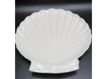 Clamshell Shaped Ivory Plate - Ireland