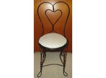 Black Metal Heart-shaped Back Vanity Chair With Round Cushion