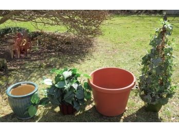 Planter/pots & Artificial Plants - Assorted Set Of 4