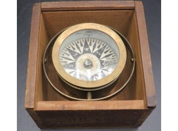 Vintage Directional Brass Compass In Original Wood Box Cha. D. Durkee & Co.