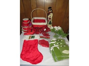 Holiday Decorations - Assorted Lot