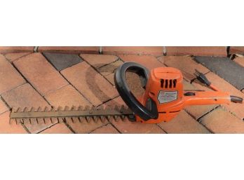 Black And Decker Model 8110 Electric Shrub And Hedge Trimmer -13 Inch