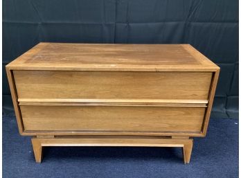 Mid-Century Modern Wood 2-drawer Night Table
