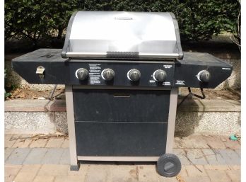 Brinkmann  Propane Barbecue On Wheels With Additional Burner - Cover Included