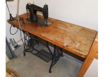 Singer 1919 Factory Industrial ELECTRIC Sewing Machine With Treadle Base G7554425