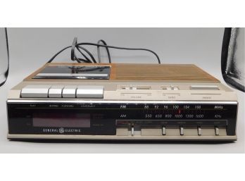 General Electric Clock Radio Cassette Player Model 7-4954A