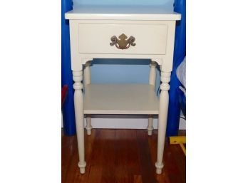 Ethan Allen White Painted American Traditional Nightstand