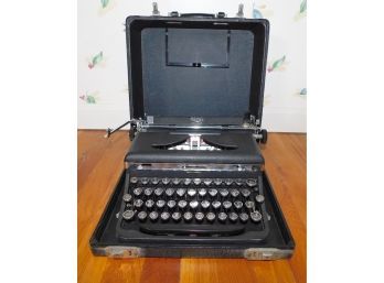 Royal Typewriter Touch Control  Vintage Deluxe Typewriter With Case
