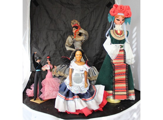Assorted Spanish Dolls (018)