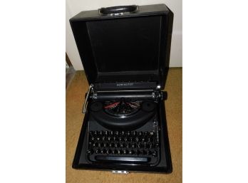 1930s Remington Noiseless Portable Typewriter With Carry Case