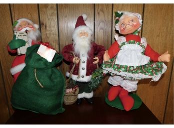 AnnaLee Christmas Dolls Pair With Decorative Santa Decor