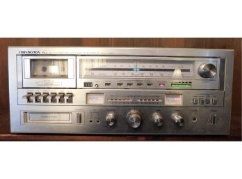 Soundesign PLL AM-fM Stereo Receiver/cassette Recorder/8 Track Player Model 5832