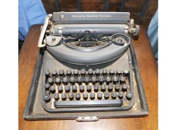 Remington Noiseless Portable Typewriter #N1169693