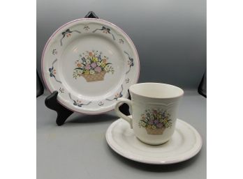 1987 Sango Stoneware Chesapeake Pattern Tea Cup Set - 16 Pieces Total