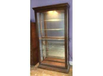 Pulaski Furniture Two-Way Sliding Door Lighted Curio With 5 Glass Shelves - Key Included