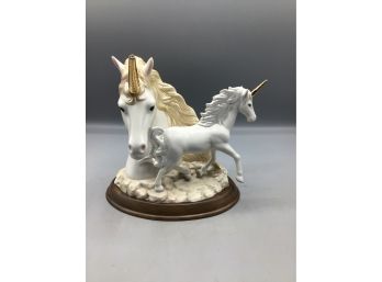 The Bradford Exchange 2004 - Magic Of Beauty - 2nd Issue Of An Enchantment Of Unicorns Collection Figurine