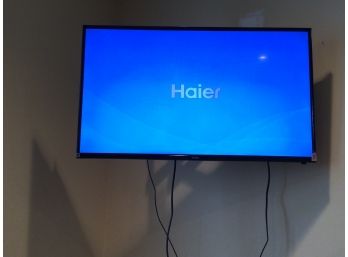Haier 40in TV #40E3500b With Remote