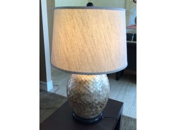 Faux Pearl Disk Decorated Table Lamp