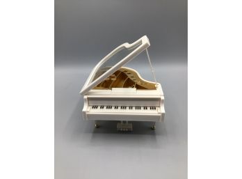 Edelweiss Decorative Piano Music Box