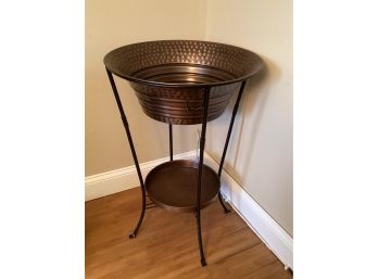 Hammered Metal Beverage Tub & Tray Stand