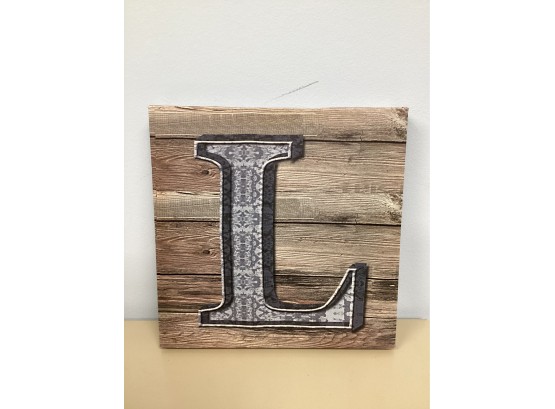 Initial 'L' Lighted Battery Operated Wall Decor
