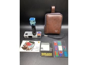 Kodak Pocket Instamatic 10 Camera With Flash Extender - Vintage