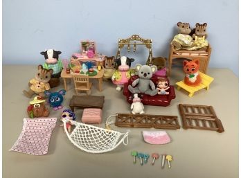 Small Dolls, Toy Furniture, Accessories - Assorted Lot Of Toys