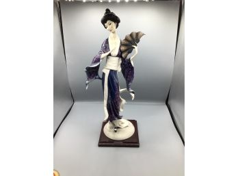1989 Giuseppe Armani Geisha Madame Butterfly Porcelain Ceramic Figurine With Wood Base