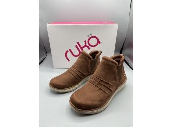 Ruka Bananabred Style Womens Shoes - Size 6M - Box Included