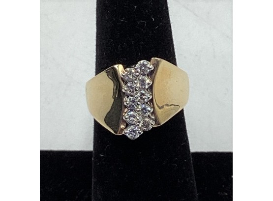 14K Yellow Gold & Diamond Ring - Size 6.5/7 Grams